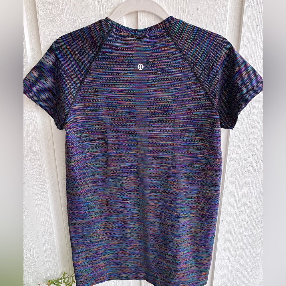 LULULEMON Swiftly Tech SS 2.0 Black Rainbow *RARE* - Picture 4 of 6